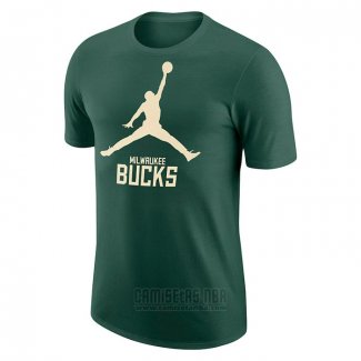 Camiseta Manga Corta Milwaukee Bucks Essential Jumpman Verde